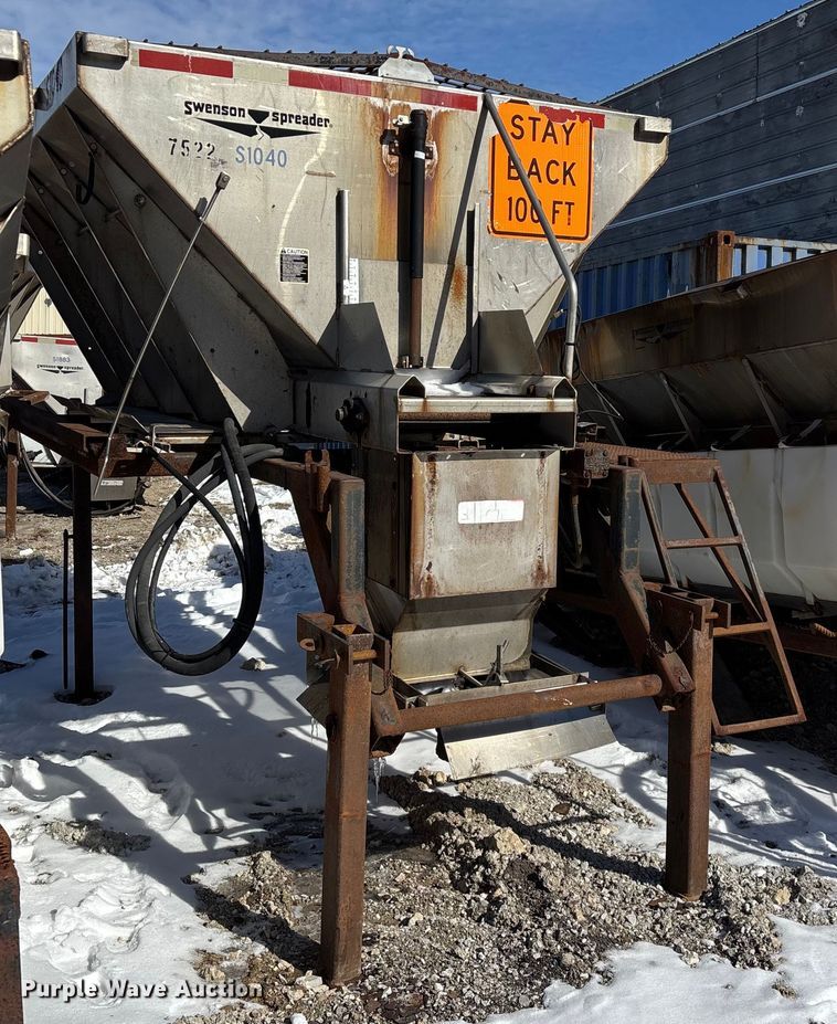 image for item FG0055 (6) spreader beds and (5) snow plows 