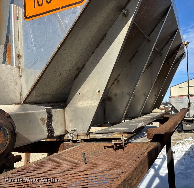 image for item FG0055 (6) spreader beds and (5) snow plows 