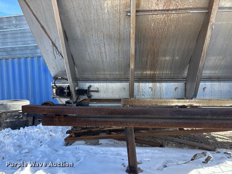 image for item FG0055 (6) spreader beds and (5) snow plows 