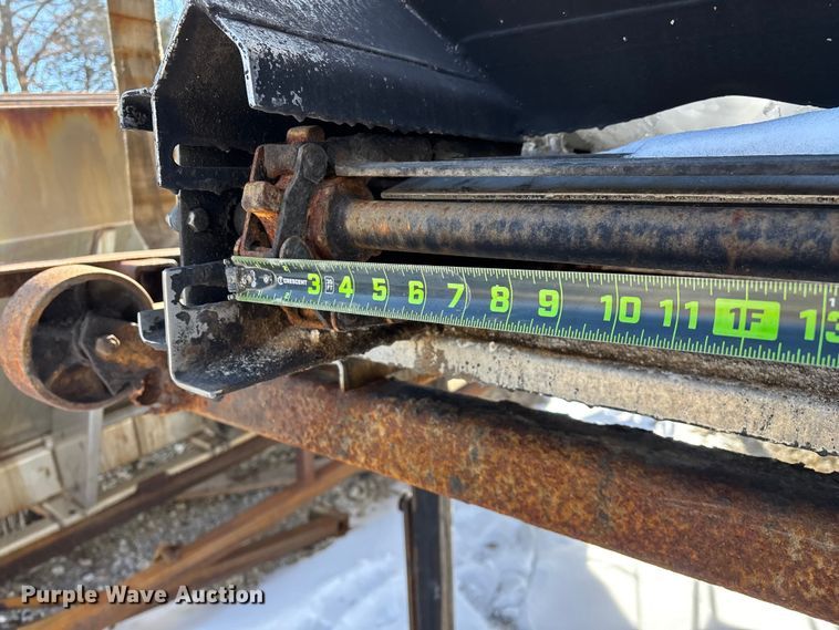 image for item FG0055 (6) spreader beds and (5) snow plows 