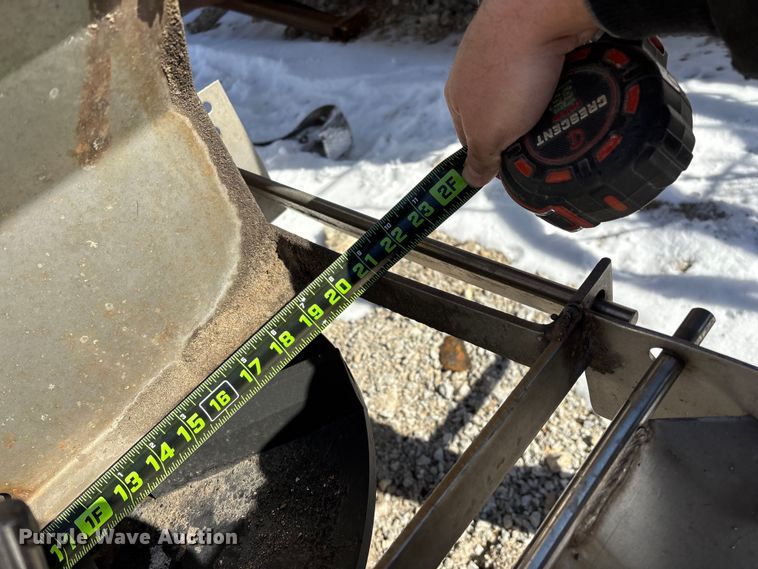 image for item FG0055 (6) spreader beds and (5) snow plows 