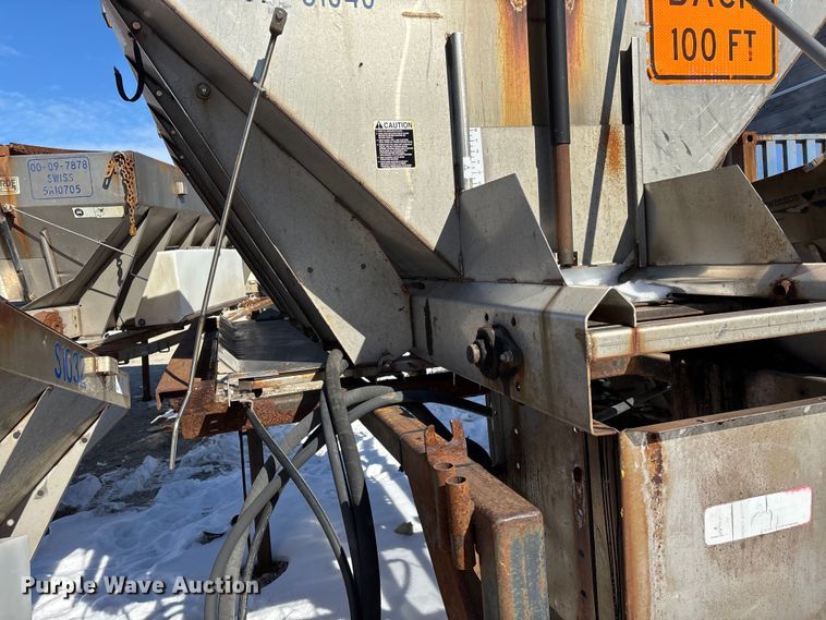 image for item FG0055 (6) spreader beds and (5) snow plows 