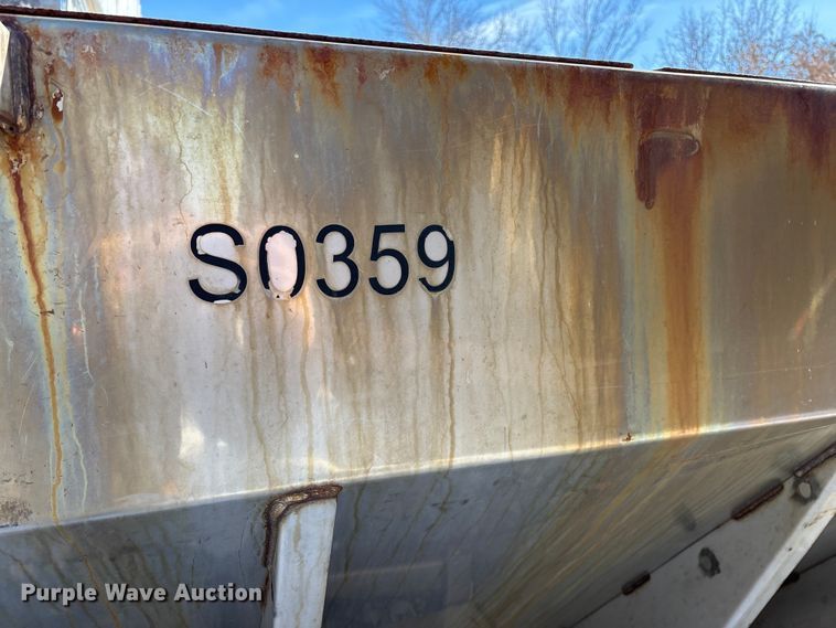 image for item FG0055 (6) spreader beds and (5) snow plows 