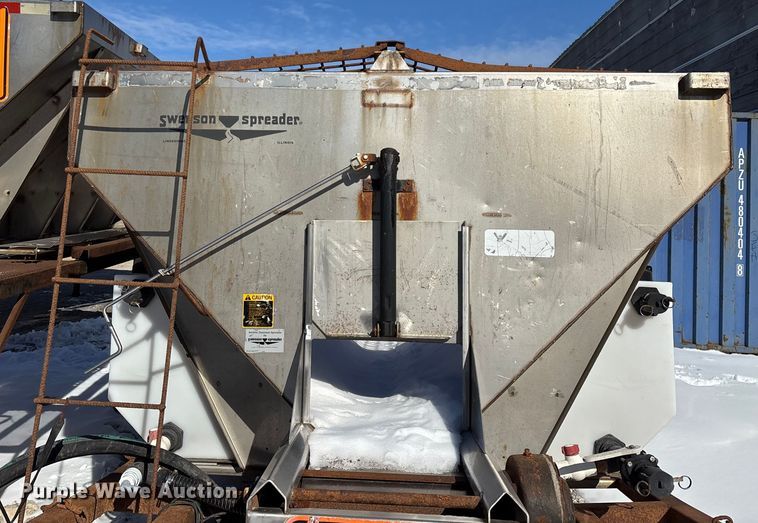 image for item FG0055 (6) spreader beds and (5) snow plows 