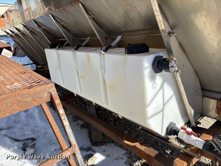 image for item FG0055 (6) spreader beds and (5) snow plows 