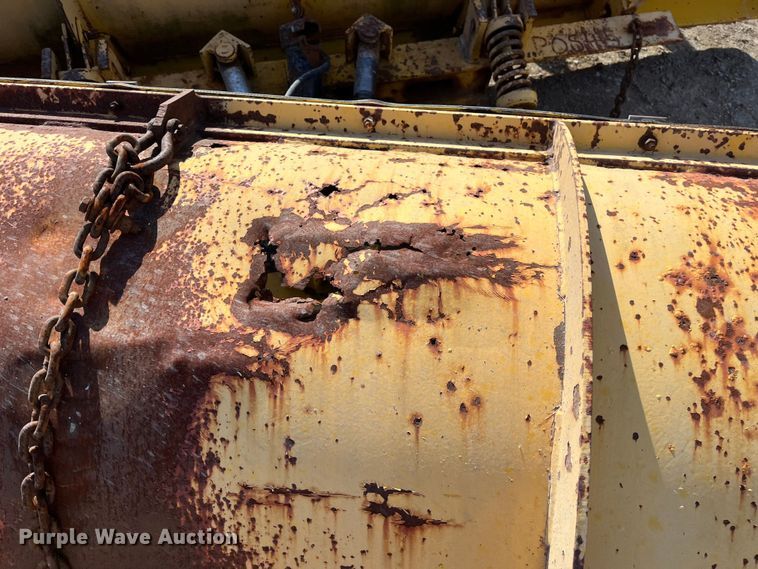 image for item FG0055 (6) spreader beds and (5) snow plows 