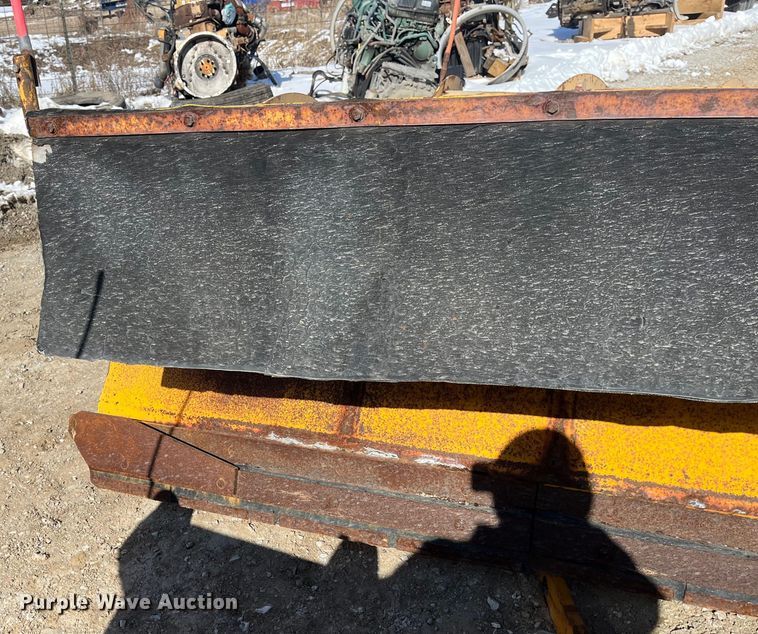 image for item FG0055 (6) spreader beds and (5) snow plows 