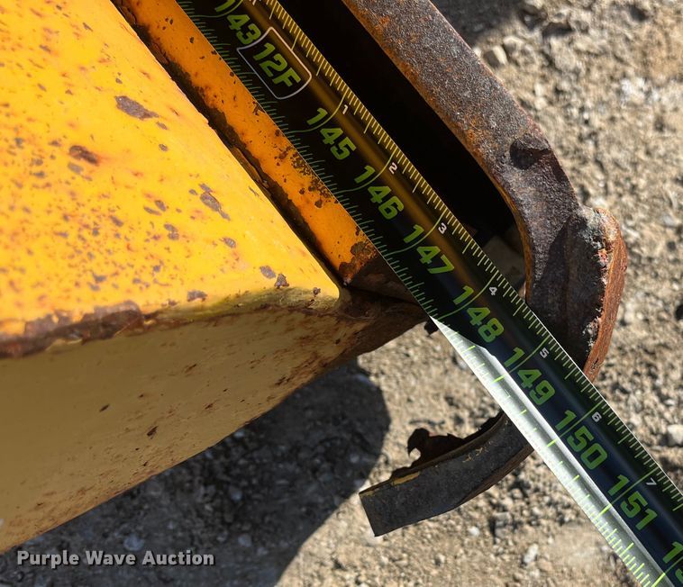 image for item FG0055 (6) spreader beds and (5) snow plows 