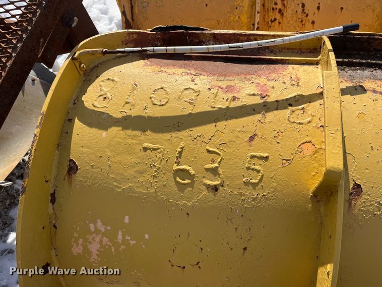 image for item FG0055 (6) spreader beds and (5) snow plows 