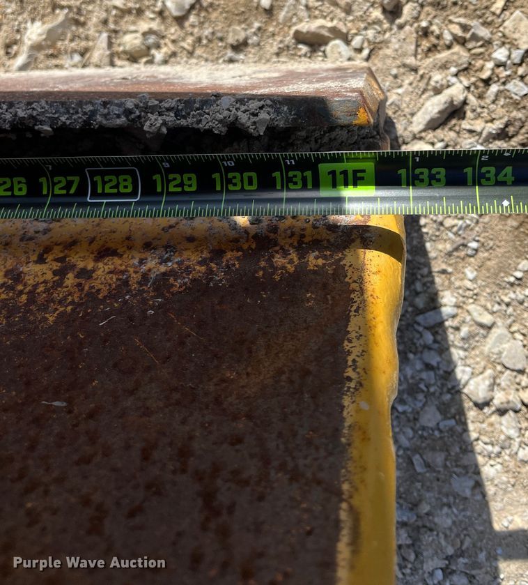 image for item FG0055 (6) spreader beds and (5) snow plows 