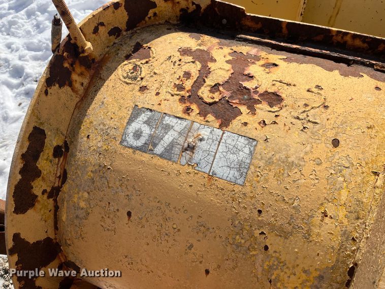 image for item FG0055 (6) spreader beds and (5) snow plows 