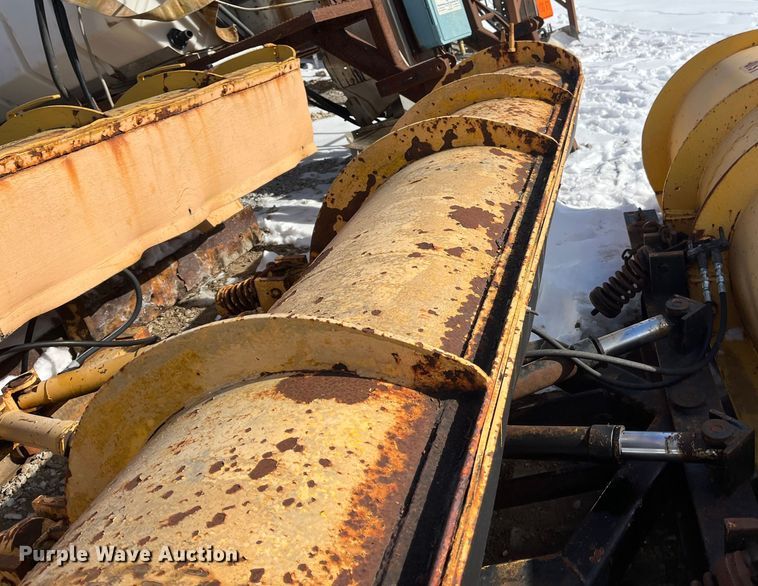 image for item FG0055 (6) spreader beds and (5) snow plows 