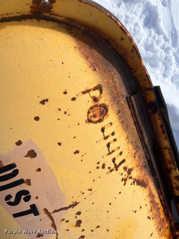 image for item FG0055 (6) spreader beds and (5) snow plows 