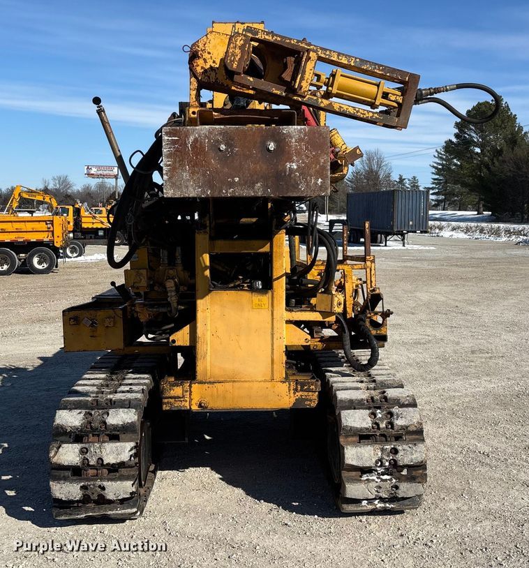 image for item FG0056 Simco 4000 TR-2 drilling rig