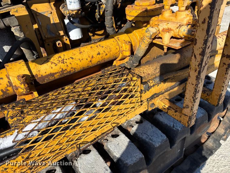 image for item FG0056 Simco 4000 TR-2 drilling rig