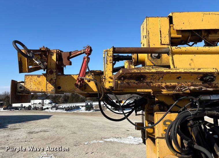 image for item FG0056 Simco 4000 TR-2 drilling rig