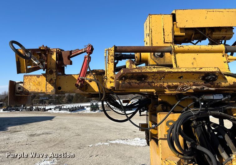 image for item FG0056 Simco 4000 TR-2 drilling rig