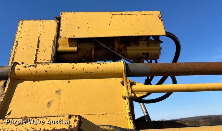 image for item FG0056 Simco 4000 TR-2 drilling rig