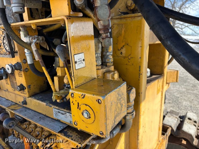 image for item FG0056 Simco 4000 TR-2 drilling rig