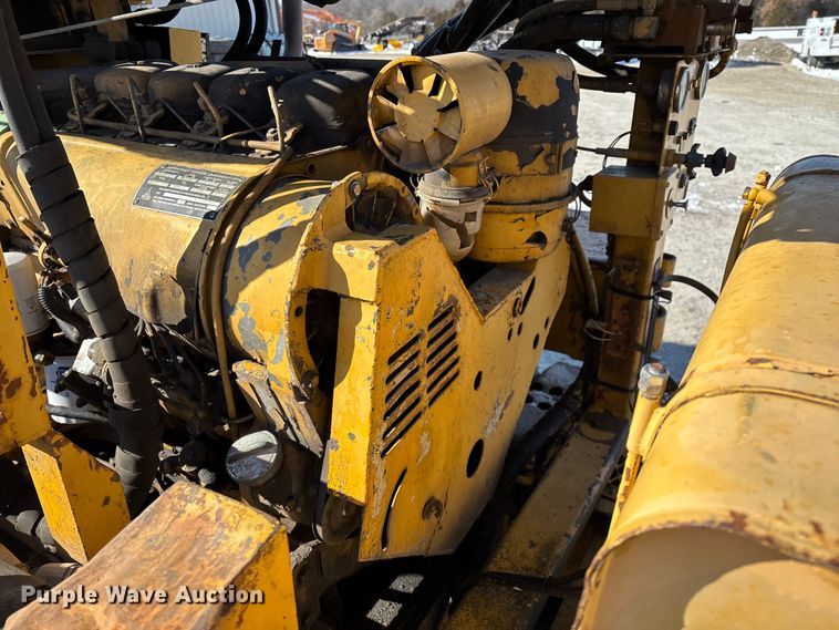 image for item FG0056 Simco 4000 TR-2 drilling rig