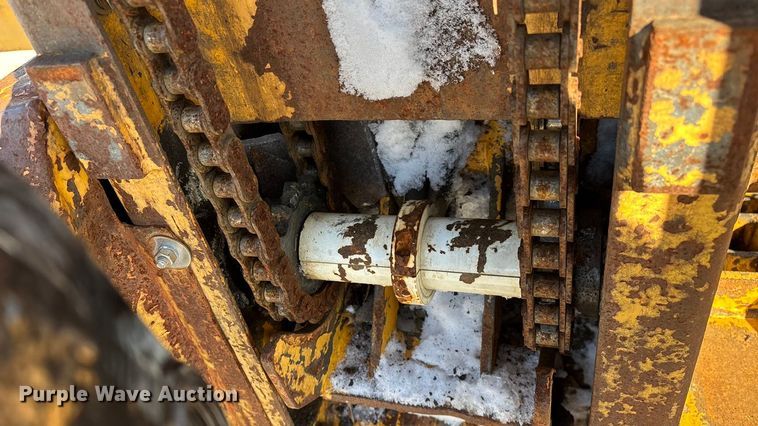 image for item FG0056 Simco 4000 TR-2 drilling rig