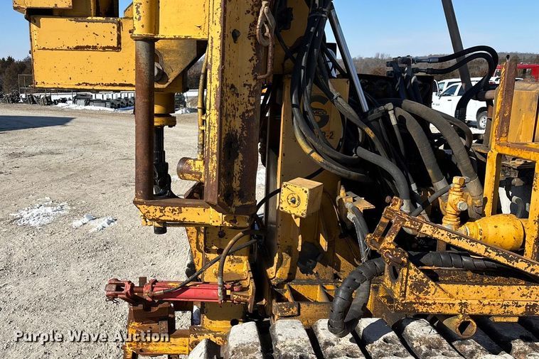 image for item FG0056 Simco 4000 TR-2 drilling rig