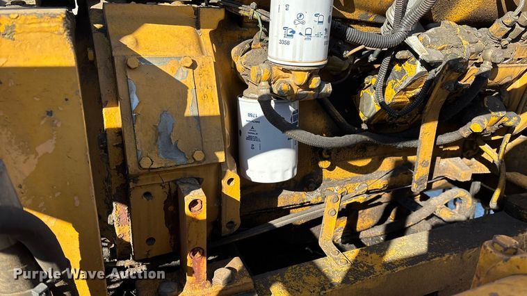 image for item FG0056 Simco 4000 TR-2 drilling rig