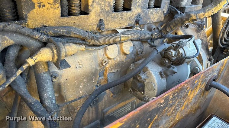 image for item FG0056 Simco 4000 TR-2 drilling rig