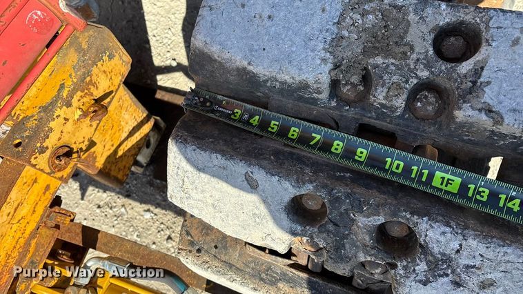 image for item FG0056 Simco 4000 TR-2 drilling rig