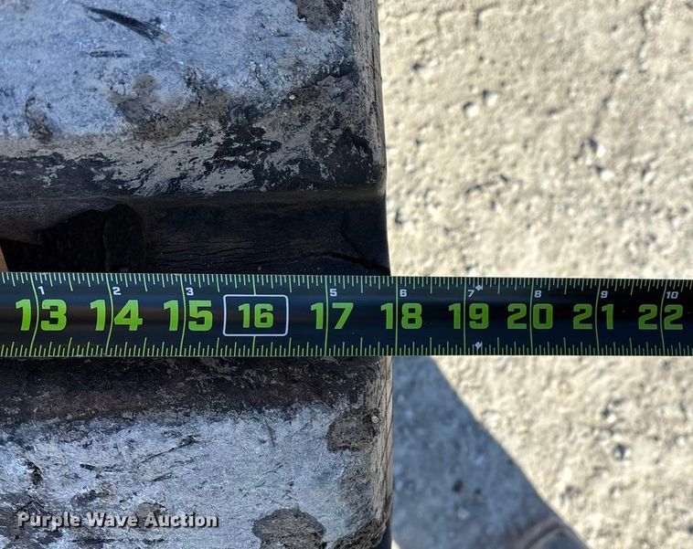 image for item FG0056 Simco 4000 TR-2 drilling rig