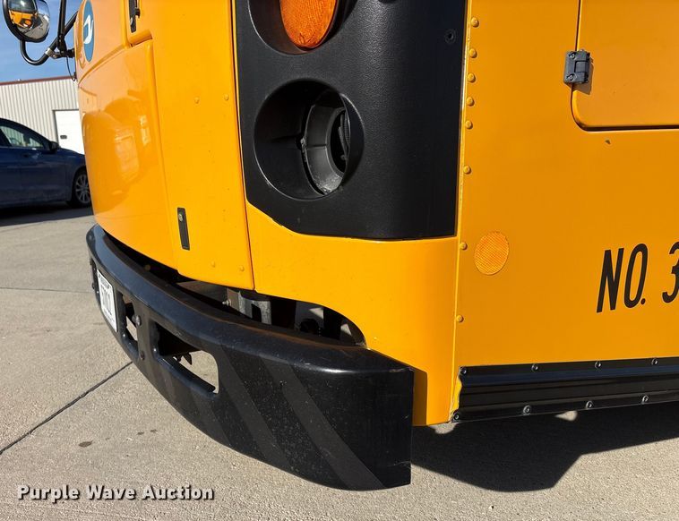 image for item FG2602 2014 Blue Bird school bus