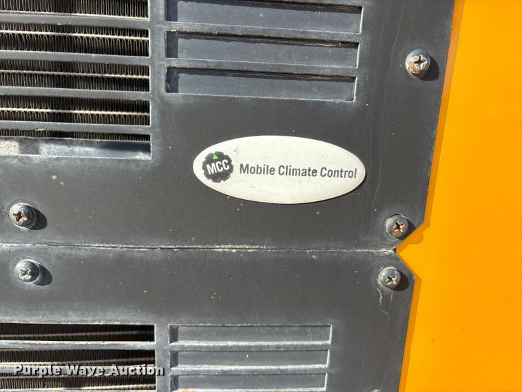 image for item FG2602 2014 Blue Bird school bus