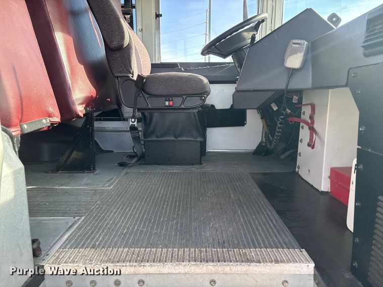 image for item FG2602 2014 Blue Bird school bus