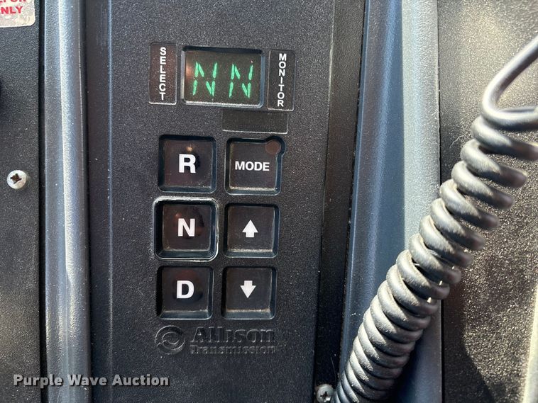 image for item FG2603 2014 Blue Bird school bus