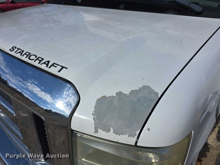 image for item FI0601 2008 Ford E450 Super Duty shuttle bus