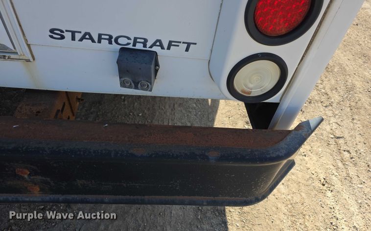 image for item FI0601 2008 Ford E450 Super Duty shuttle bus