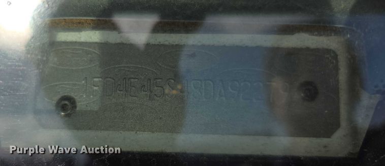 image for item FI0601 2008 Ford E450 Super Duty shuttle bus