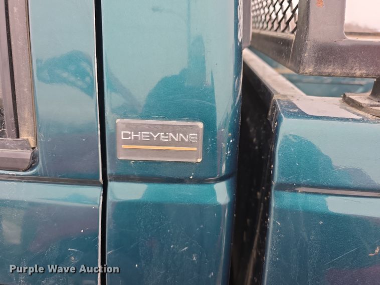 image for item FI0765 1997 Chevrolet Cheyenne 2500 pickup truck