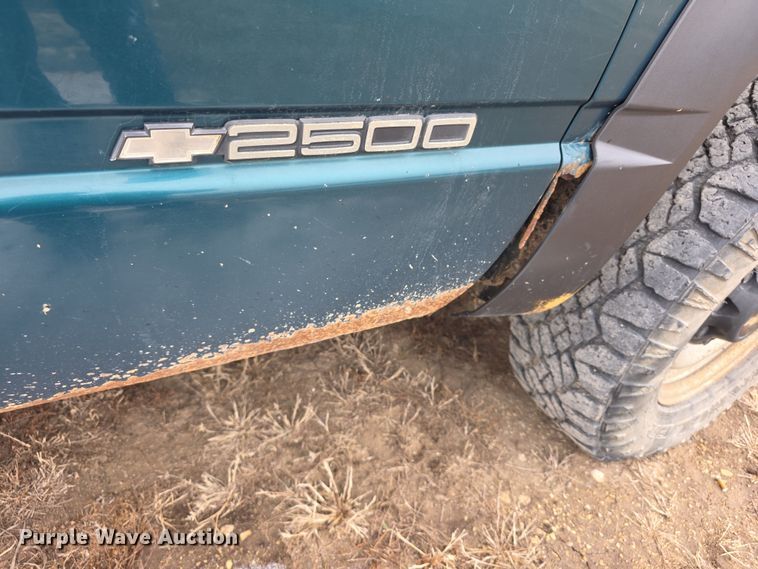 image for item FI0765 1997 Chevrolet Cheyenne 2500 pickup truck