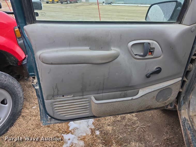 image for item FI0765 1997 Chevrolet Cheyenne 2500 pickup truck