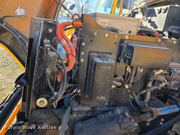 image for item FI0770 2021 Lion C electric school bus