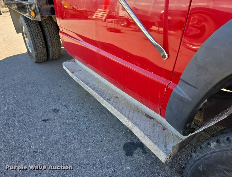 image for item FI0802 2000 Chevrolet K3500 flatbed pickup truck