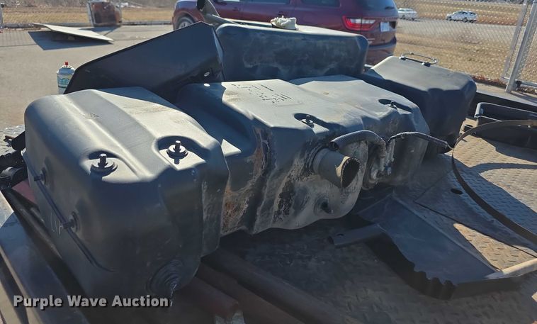 image for item FI0802 2000 Chevrolet K3500 flatbed pickup truck