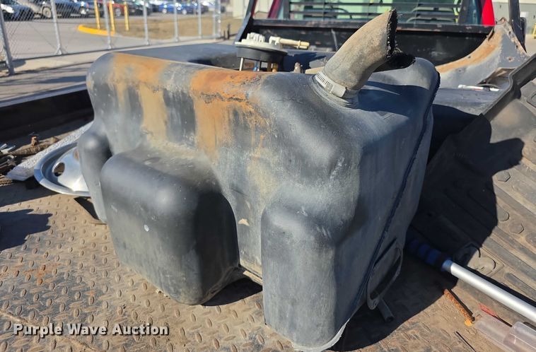 image for item FI0802 2000 Chevrolet K3500 flatbed pickup truck