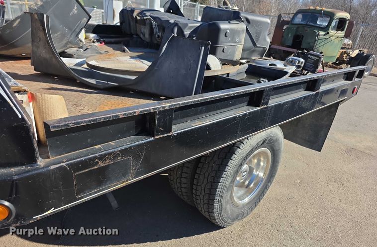 image for item FI0802 2000 Chevrolet K3500 flatbed pickup truck