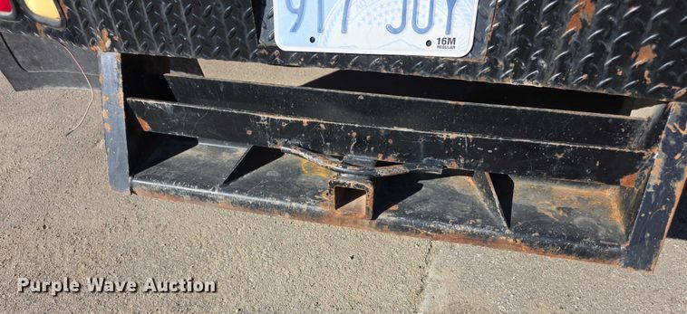 image for item FI0802 2000 Chevrolet K3500 flatbed pickup truck