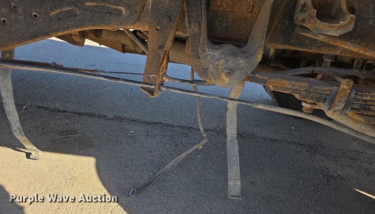 image for item FI0802 2000 Chevrolet K3500 flatbed pickup truck