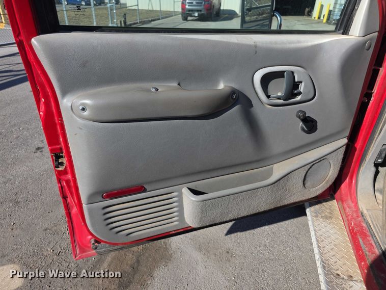 image for item FI0802 2000 Chevrolet K3500 flatbed pickup truck