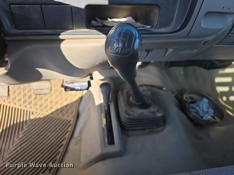 image for item FI0802 2000 Chevrolet K3500 flatbed pickup truck