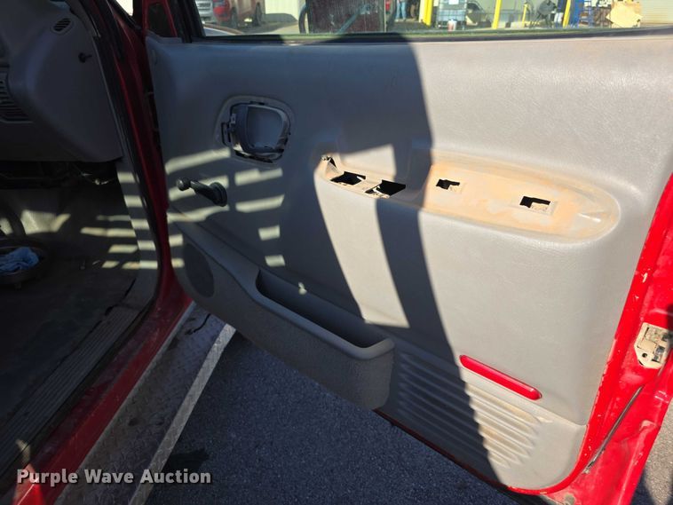 image for item FI0802 2000 Chevrolet K3500 flatbed pickup truck